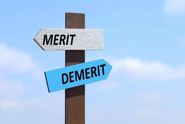 merit・demeritの看板
