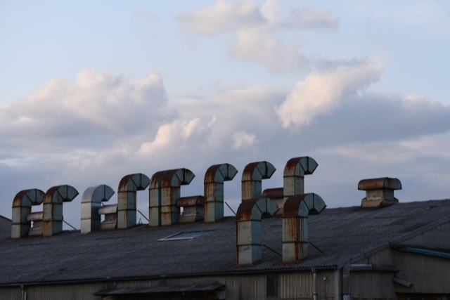 工場や倉庫の屋根の防水塗装